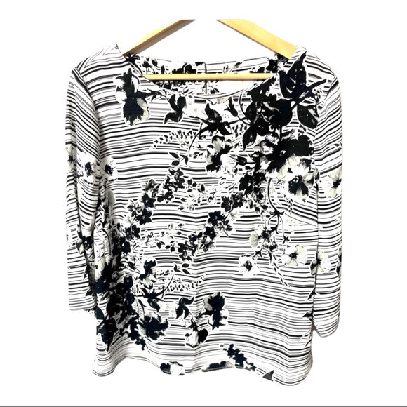 Laundry By Shelli Segal Tops - Laundry pretty floral stripe graphic print silky long sleeve top #42C
